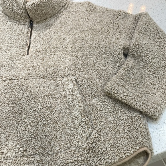 Old Navy Cozy Tan Sherpa Pullover size XL - Picture 3 of 7